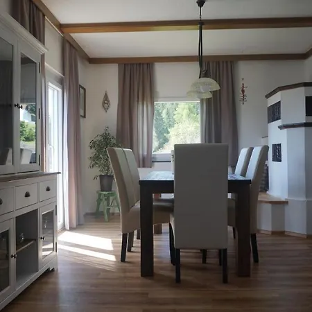 Almhaus Frierss *